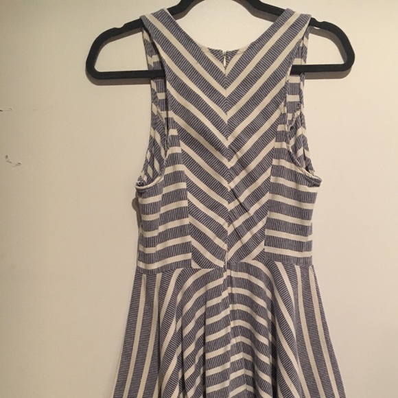 Striped fit & Flare Dress - Picture 4 of 5